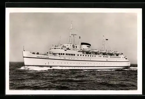 AK Bundesbahn-Hochsee-Fährschiff Deutschland in Fahrt