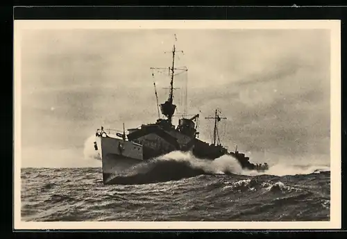 AK Kriegsmarine Torpedoboot in hoher Fahrt