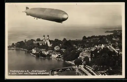 AK Friedrichshafen, Luftschiff LZ 127 Graf Zeppelin in voller Fahrt vom Flugzeug aus gesehen