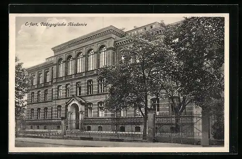 AK Erfurt, Strassenpartie vor der Pädagogischen Akademie