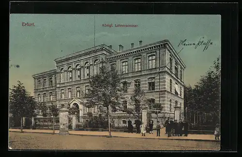 AK Erfurt, Strassenpartie mit Litfasssäule vor dem Königl. Lehrerseminar