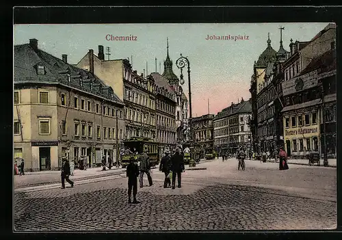 AK Chemnitz, Johannisplatz, Strassenpartie mit Dietzes Restaurant, Strassenbahn und Passanten