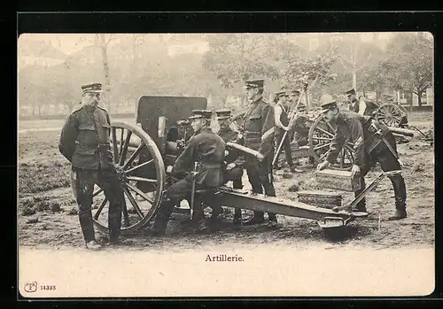 AK Artillerie der Schweizer Armee mit Geschützen