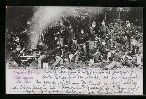 AK Soldaten der Schweizer Armee bei der Essenszubereitung