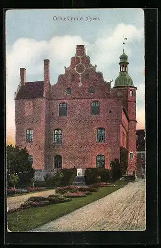 AK Orbaeklunde /Fyen, Blick auf ein Backsteinhaus