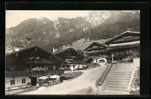 AK Alpbach, Dorfplatz gegen Gratlspitze