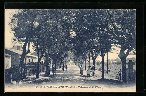 AK St-Gilles-sur-Vie, L`Avenue de la Plage