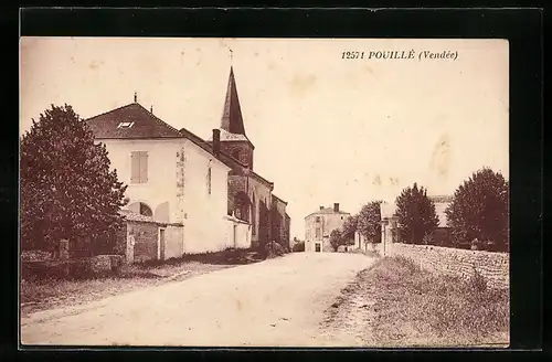 AK Pouillé, L`Eglise