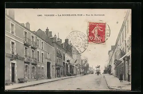 AK La Roche-sur-Yon, Rue de Bordeaux