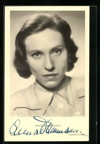 AK Schauspielerin Anna Dammann mit ernstem Blick, mit original Autograph