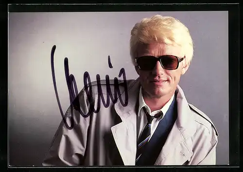 AK Musiker Heino mit Sonnenbrille im Anzug und Trenchcoat, Autograph