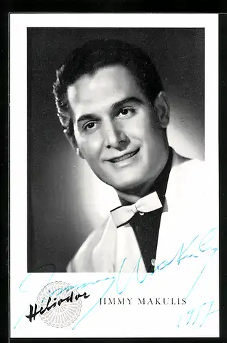 AK Musiker Jimmy Makulis mit Fliege im Jackett, Autograph