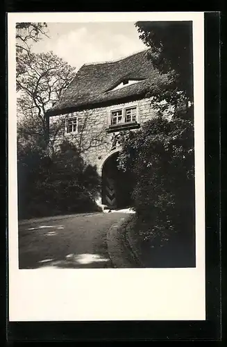 AK Burgscheidungen bei Laucha a. Unstrut, Weg durch das Burgtor