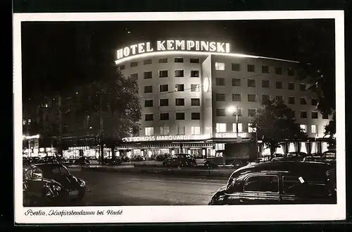 AK Berlin-Charlottenburg, Kurfürstendamm, das Hotel Kempinski bei Nacht