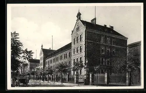 AK Karlsruhe i. B., vor der Kaserne J. R. 109