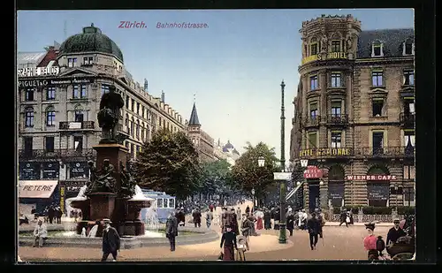 AK Zürich, Passanten und Strassenbahn in der Bahnhofstrasse