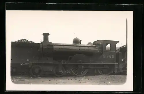 Foto-AK Lokomotive mit Kennung 9766 der englischen Eisenbahn