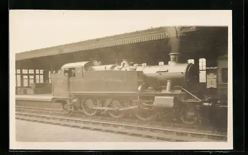 Foto-AK Lokomotive der englischen Eisenbahngesellschaft Great Western mit Kennung 6156