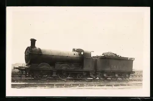 Foto-AK Lokomotive der englischen Eisenbahn mit Kennung 2520