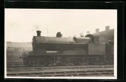 Foto-AK Lokomotive der englischen Eisenbahn mit Kennung 8830