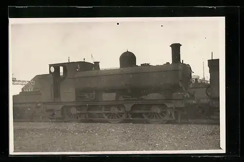 Foto-AK Lokomotive der englischen Eisenbahngesellschaft und Kennung 1841