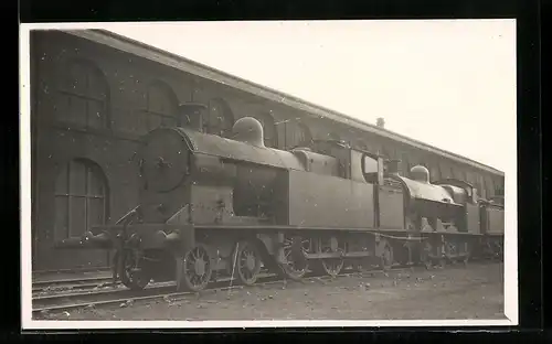 Foto-AK Lokomotive der englischen Eisenbahngesellschaft und Kennung 6979