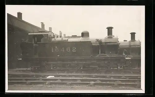 Foto-AK Lokomotive der englischen Eisenbahngesellschaft und Kennung 16462
