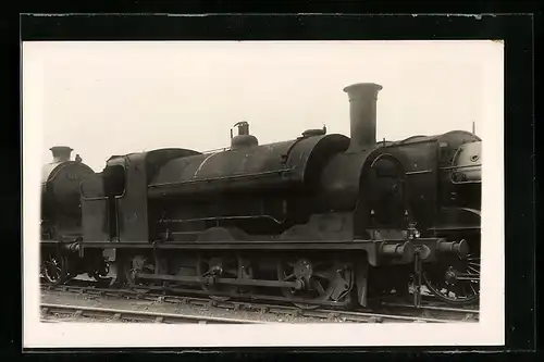 Foto-AK Lokomotive der englischen Eisenbahngesellschaft mit Kennung 16221