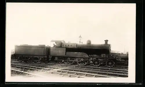 Foto-AK Lokomotive der englischen Eisenbahngesellschaft mit Kennung 5491