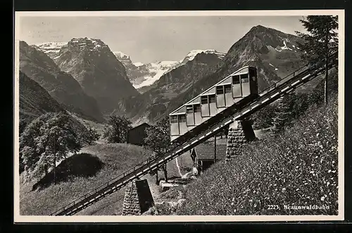 AK Braunwald, Braunwaldbahn mt Bergpanorama, Bergbahn