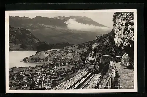 AK Lungern, Brünigbahn mit Blick auf den Ort, Bergbahn