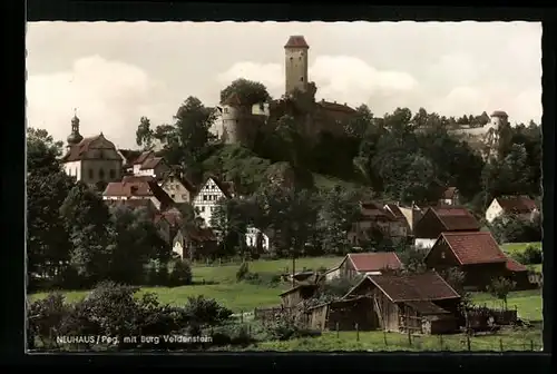 AK Neuhaus a. Peg., Ortsansicht mit der Burg Veldenstein