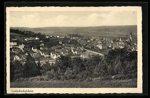 AK Tauberbischofsheim, Totalansicht von einem Berg aus