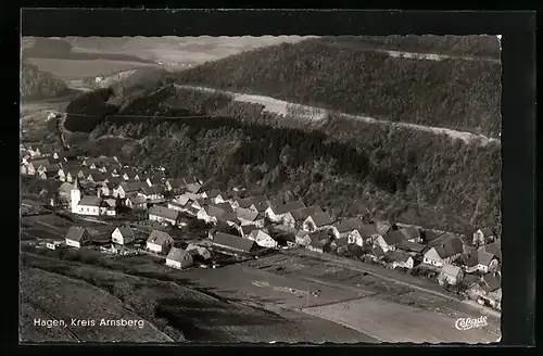 AK Hagen im Sauerland Krs. Arnsberg, Totalansicht von einem Berg aus