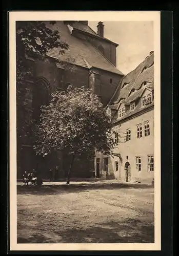 AK Halle a. Saale, St. Moritzkirche mit Kirchplatz und alten Hospitalgebäuden