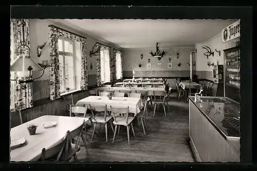AK Jugenheim, Wald-Restaurant und Pension auf dem Felsberg, im Gastraum