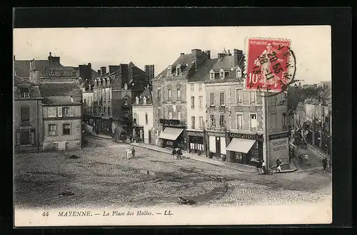 AK Mayenne, La Place des Halles