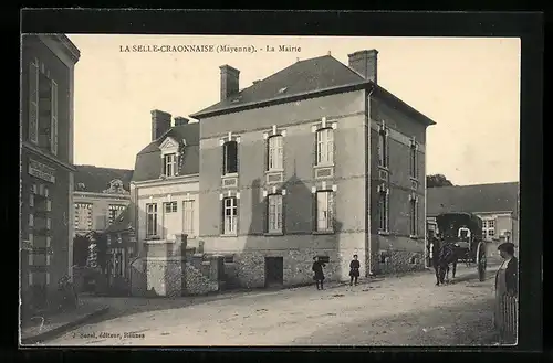 AK La Selle-Craonnaise, La Mairie