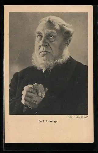 AK Schauspieler Emil Jannings faltet betend die Hände