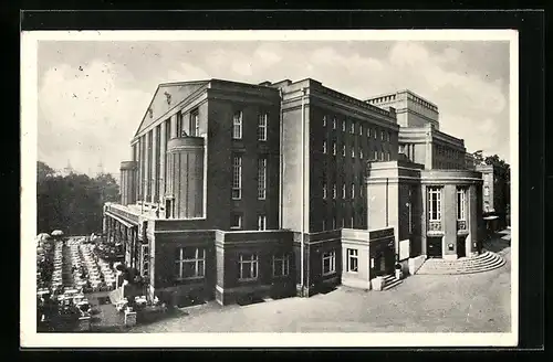 AK Teplitz Schönau / Teplice, Strassenpartie am Stadttheater