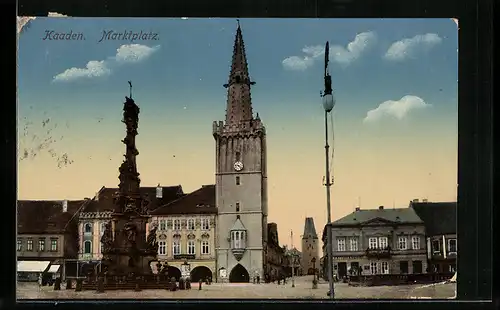 AK Kaaden, Marktplatz mit Denkmal