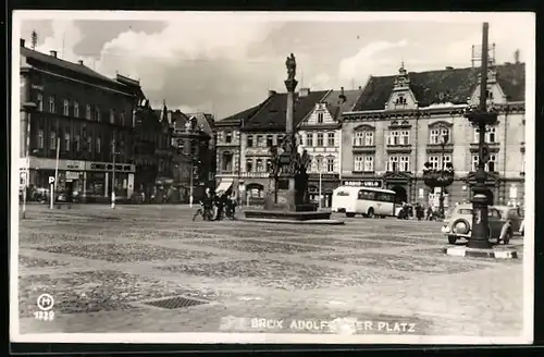 AK Brüx, Platz mit Heiligensäule und Bus