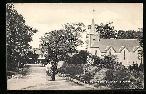 AK Humlebeak, Kirke og Hotel
