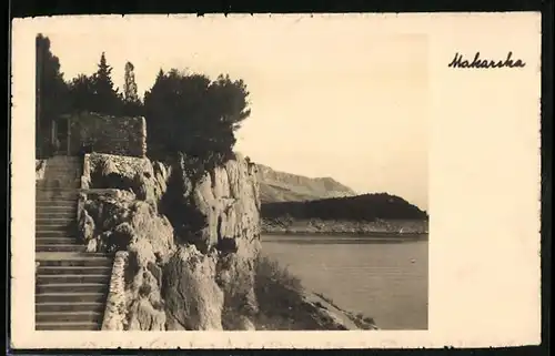 AK Makarska, Küstenpartie mit Treppe