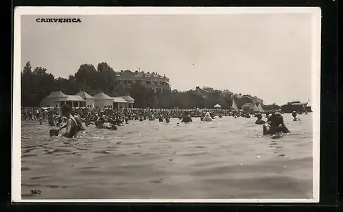 AK Crikvenica, Strandbad mit Badenden