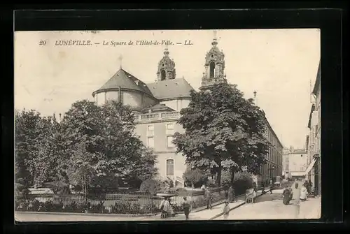 AK Lunéville, Le Square de l`Hôtel-de-Ville