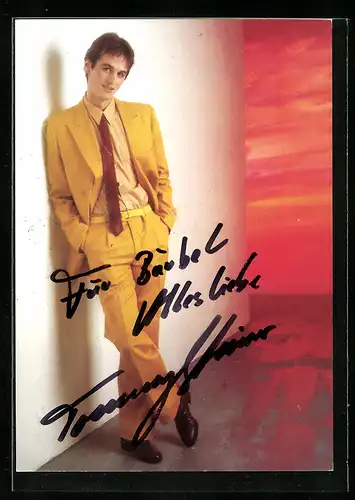 AK Musiker Tommy Steiner im gelben Anzug, Autograph