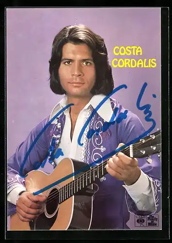 AK Musiker Costa Cordalis spielt Gitarre, Autograph