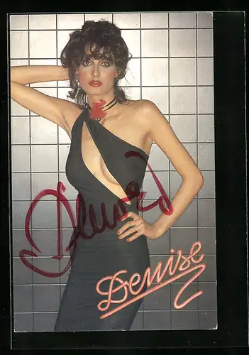 AK Musikerin Denise im Abendkleid, Autograph