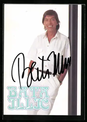 AK Musiker Bata Illic in weissen Kleidern, Autograph